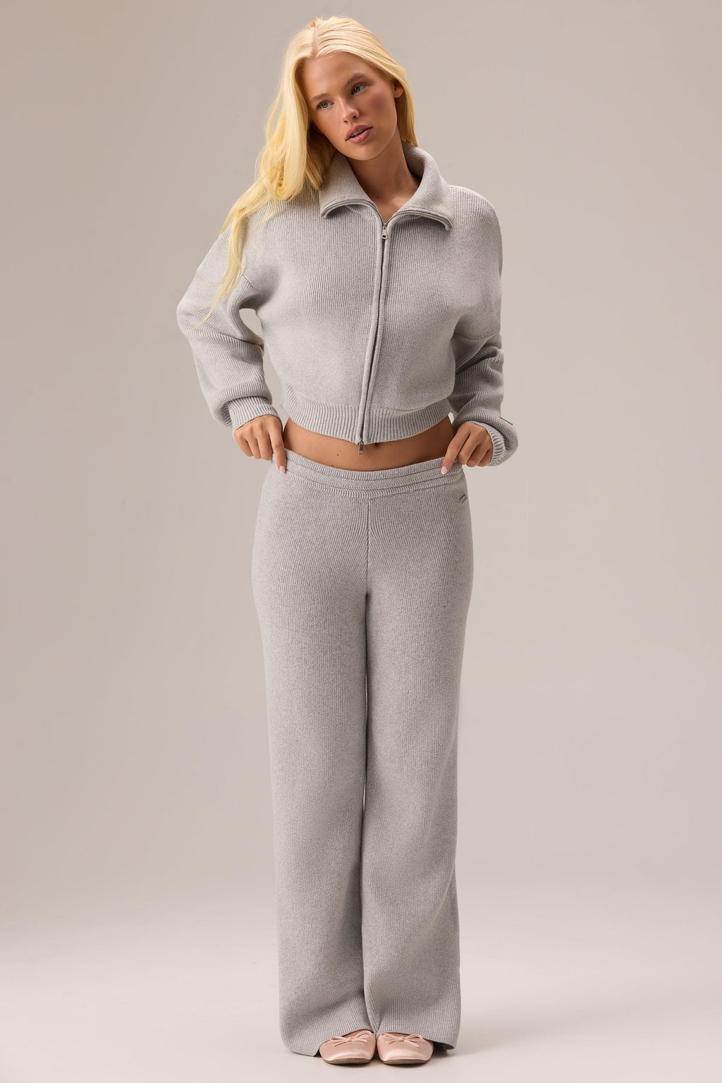Ribbed Knit Zip-up Sweatshirt In Pebble