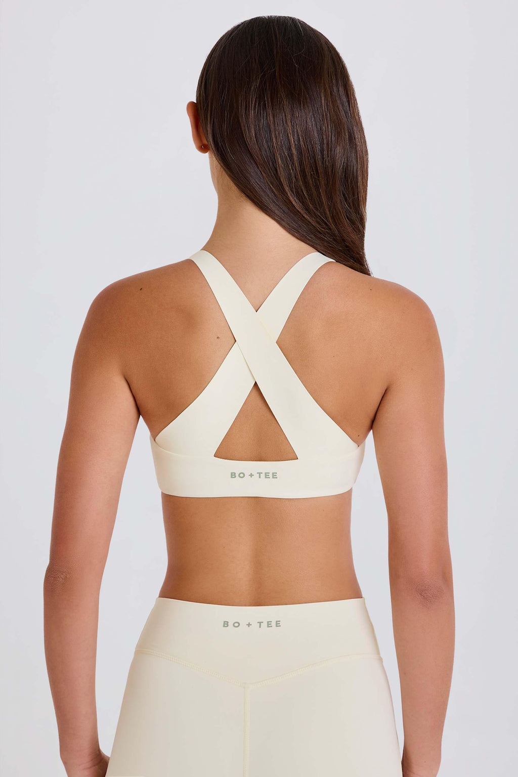 Crossback V-neck Sports Bra In Cream