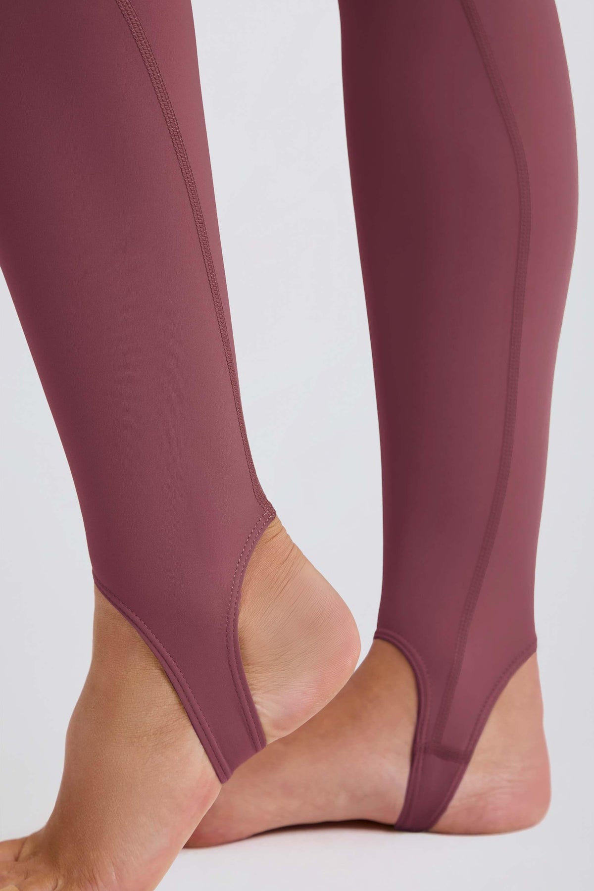 Foldover Mid-rise Stirrup Leggings In Acai