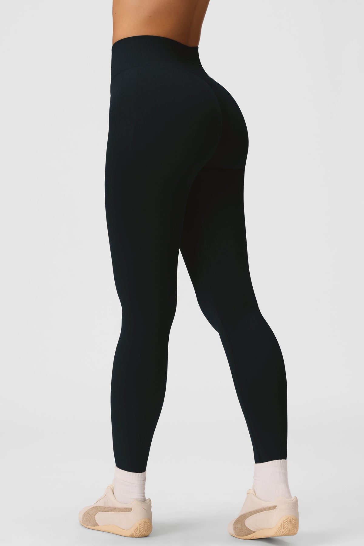 Seamless Full Length Leggings In Black