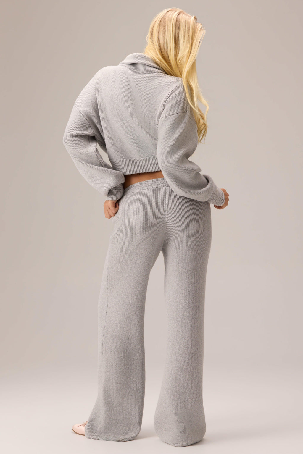Ribbed Knit Zip-up Sweatshirt In Pebble